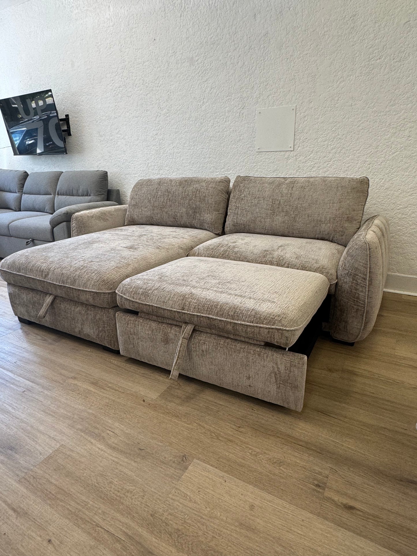 MISHA Chaise Sectional