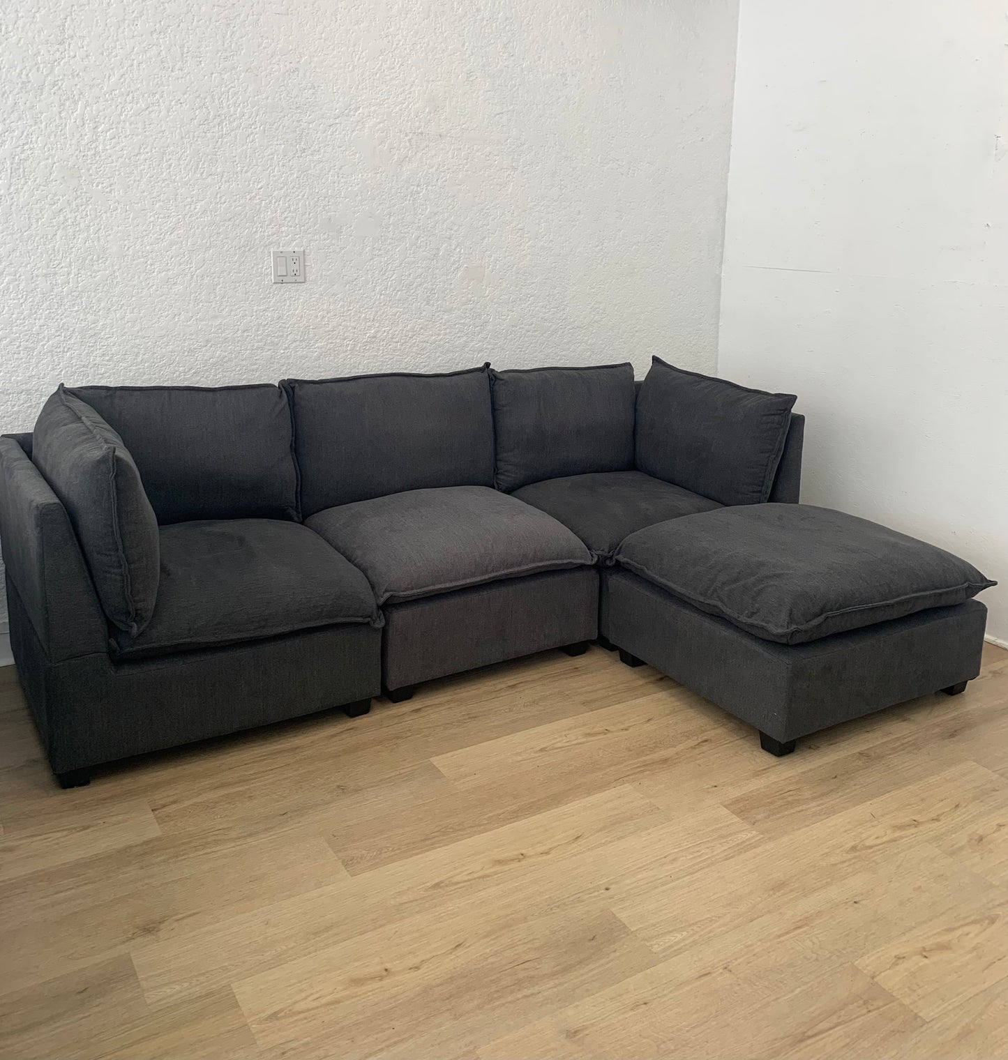 MONIKA Down Filled Midsize Cloud